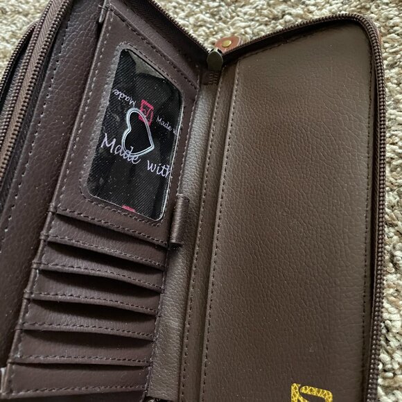 Stone Mountain Genuine Leather Brown Wallet - Picture 7 of 8
